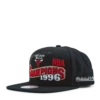 Mitchell & Ness Bulls 1996 Champions Wave Snapback -SoleStory Butik 60561 82 001