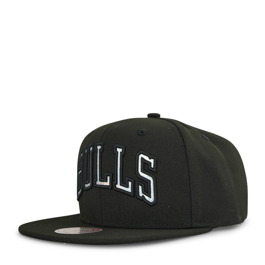 Mitchell & Ness Bulls Iridescent Wordmark Snapback 3 Mitchell & Ness Bulls Iridescent Wordmark Snapback
