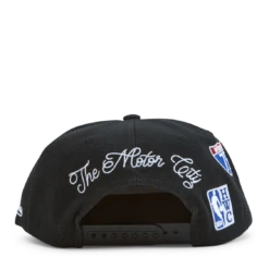 Mitchell & Ness Pistons Hyperlocal Snapback HWC -SoleStory Butik 60563 13 003