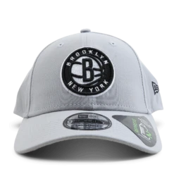 NEW ERA Nets Monochrome 9FORTY -SoleStory Butik 60616 85 005