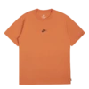 Nike M NSW Prem Essntl Sust Tee Hot Curry/ 1 Nike M NSW Prem Essntl Sust Tee Hot Curry/ -SoleStory Butik 60634 85 001