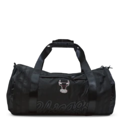 Mitchell & Ness Bulls Duffel Bag