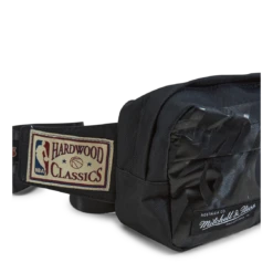 Mitchell & Ness 76ers Fanny Pack -SoleStory Butik 60660 81 005 9a8a6f20 9710 4ed7 bb48 21b70f16f27b