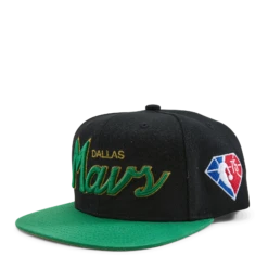 Mitchell & Ness Mavs NBA 75th Gold Snapback