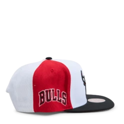 Mitchell & Ness Bulls On The Block Snapback -SoleStory Butik 60663 26 004