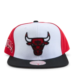 Mitchell & Ness Bulls On The Block Snapback -SoleStory Butik 60663 26 005