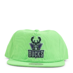 Mitchell & Ness Bucks Neon Nylon Snapback -SoleStory Butik 60749 60 004
