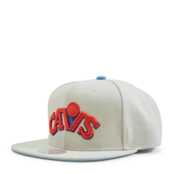 Mitchell & Ness Cavaliers Off Snapback HWC