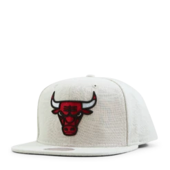 Mitchell & Ness Cut Away Snapback Off