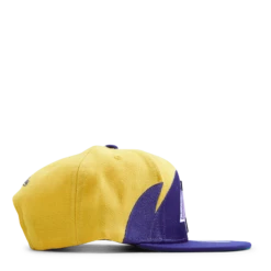 Mitchell & Ness Lakers Sharktooth Snapback HWC -SoleStory Butik 60787 97 004