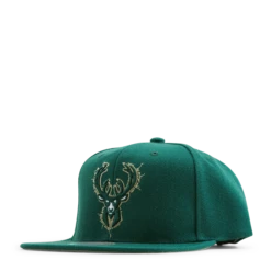 Mitchell & Ness Bucks Embroidery Glitch Snapback