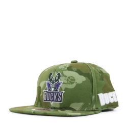 Mitchell & Ness Bucks Tonal Camo Stretch Fitted HWC