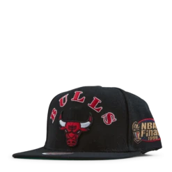 Mitchell & Ness Bulls My Squad Snapback