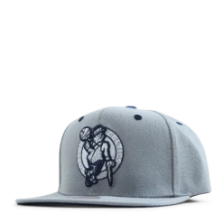 Mitchell & Ness Celtics The District Snapback