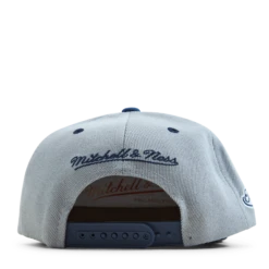 Mitchell & Ness Celtics The District Snapback -SoleStory Butik 60791 81 003