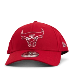 NEW ERA Bulls Foil Logo 9FORTY Adjustable -SoleStory Butik 60800 64 005