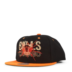 Mitchell & Ness Bulls Shatte Snapback HWC