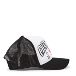 NEW ERA BULLS LEAGUE CHAMPIONS TRUCKER -SoleStory Butik 60969 29 004