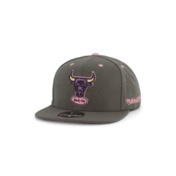 Mitchell & Ness Bulls Lavender Dreams Fitted HWC