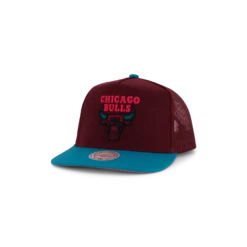 Mitchell & Ness Bulls Cake Eater Trucker