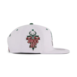 Mitchell & Ness Bucks White Team Color Snapback HWC -SoleStory Butik 60983 84 004