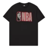 NEW ERA Nba Outline Logo Tee Nbalog Blkfdr -SoleStory Butik 61011 35 001 99ac4c70 36cf 48bc b72b d73c32855bc4