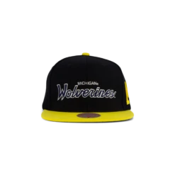 Mitchell & Ness Wolverines Team Script 2.0 Snapback -SoleStory Butik 61062 30 005