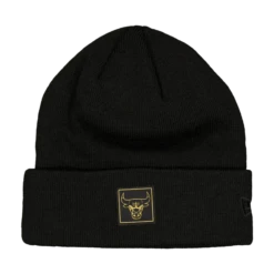 NEW ERA BULLS METALLIC BADGE CUFF KNIT